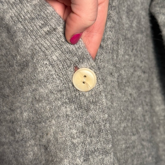 J. Crew Gray Women's Sweater - Picture 4 of 6